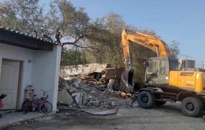 نحوه اجرای تخریب منازل کمپ صدف دچار اشکال بود و متوقف شد